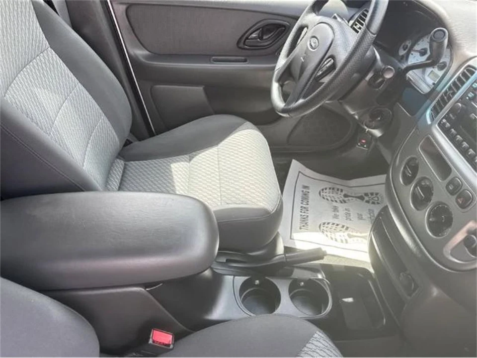 2004 Ford Escape - Image 9 of 19