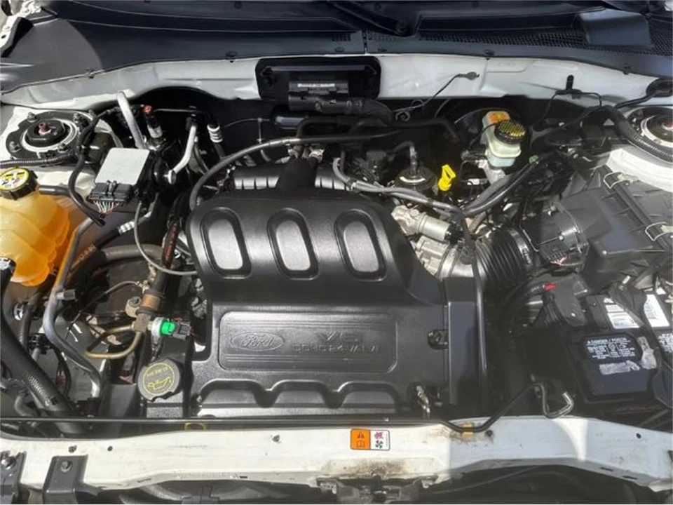 2004 Ford Escape - Image 5 of 19