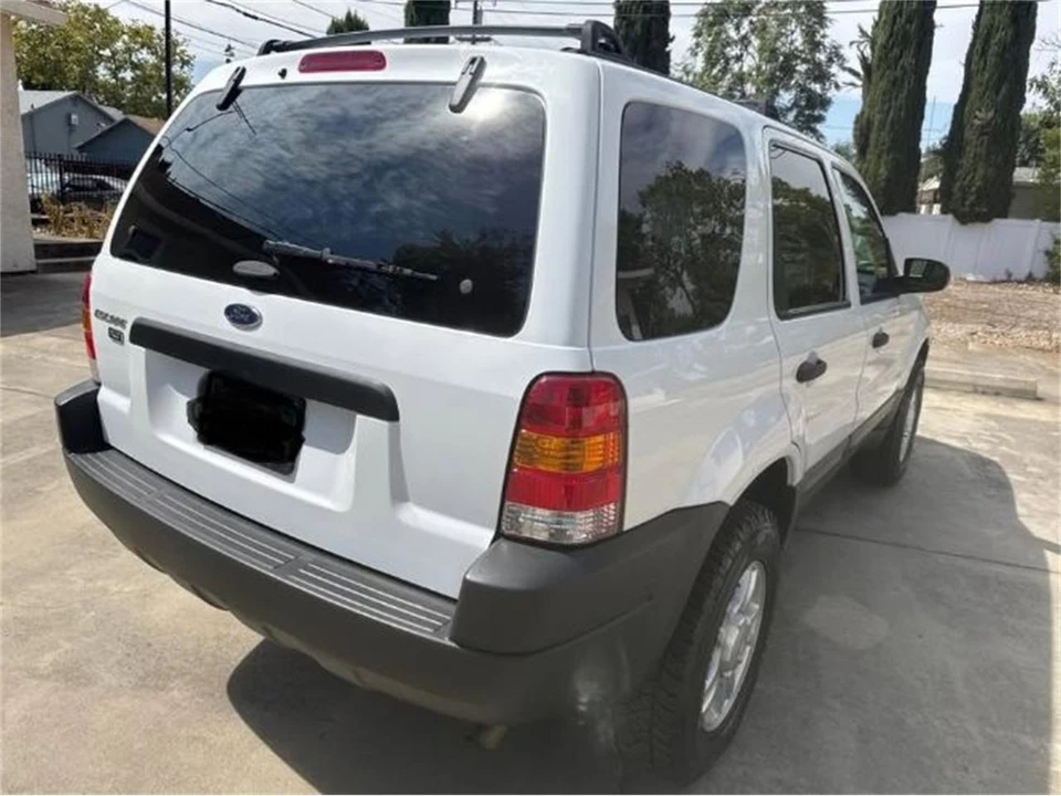 2004 Ford Escape - Image 3 of 19