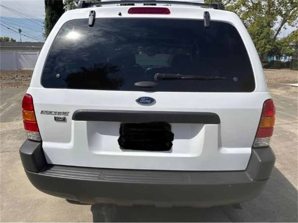 2004 Ford Escape - Image 2 of 19