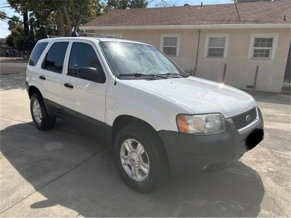 2004 Ford Escape - Image 4 of 19