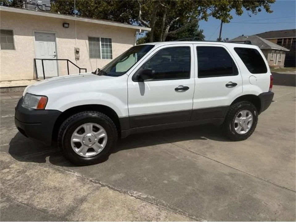2004 Ford Escape - Image 18 of 19