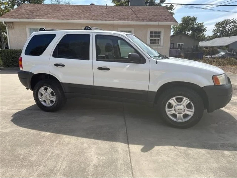 2004 Ford Escape - Image 17 of 19