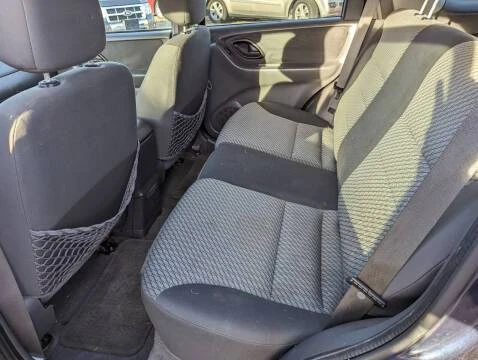 2004 Ford Escape - Image 9 of 10
