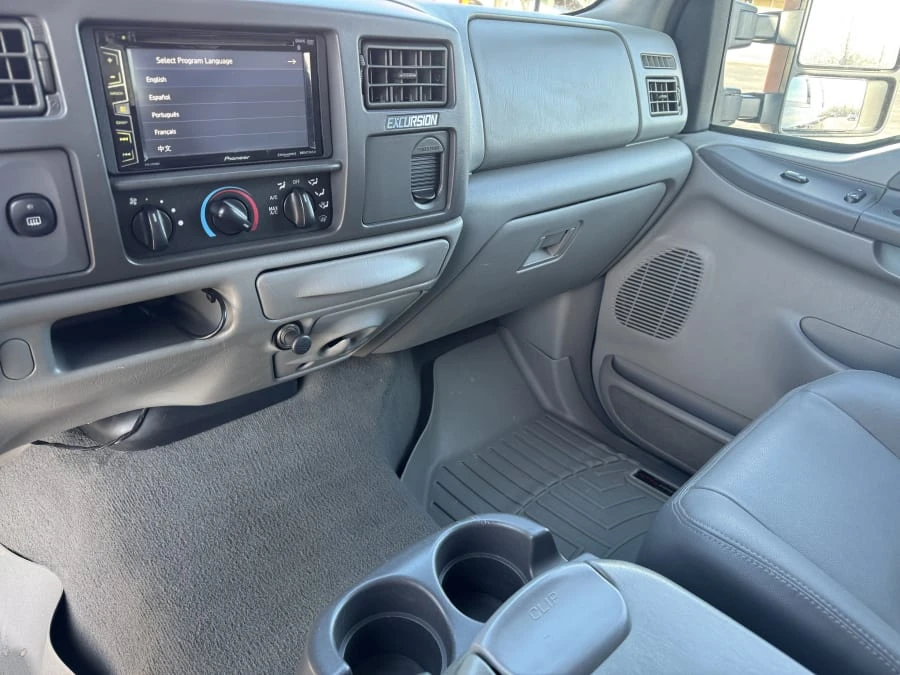 2004 Ford Excursion - Image 6 of 7