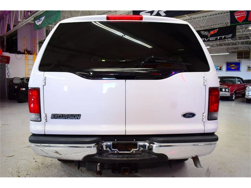 2004 Ford Excursion - Image 11 of 31