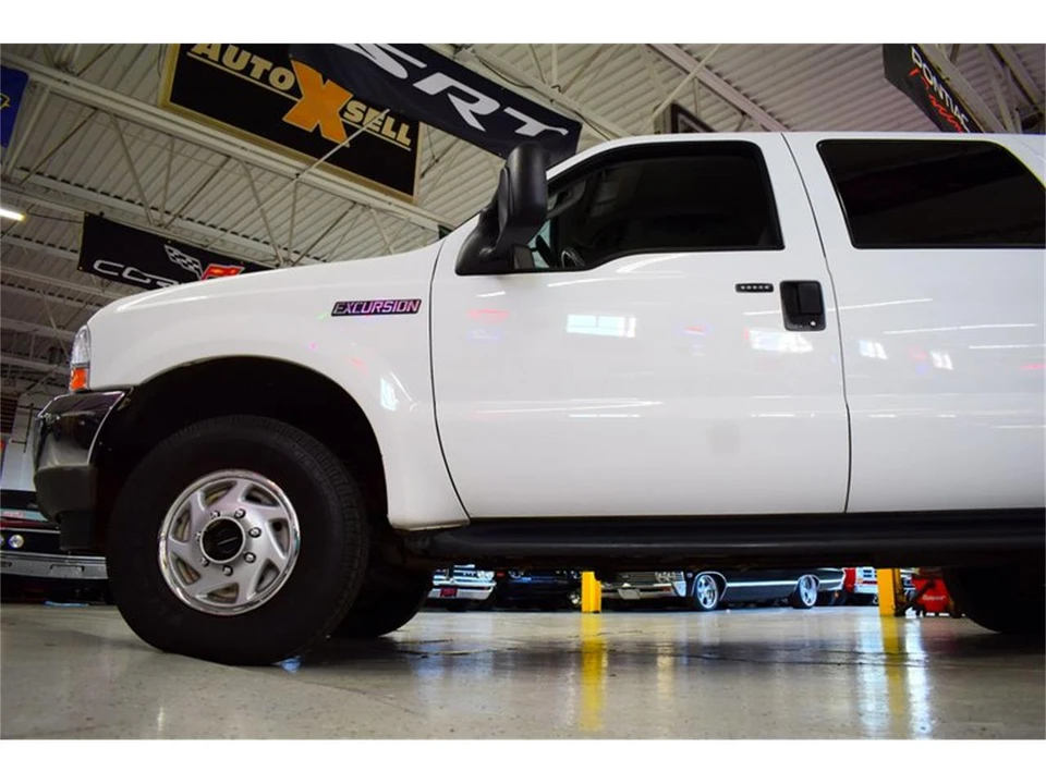 2004 Ford Excursion - Image 17 of 31