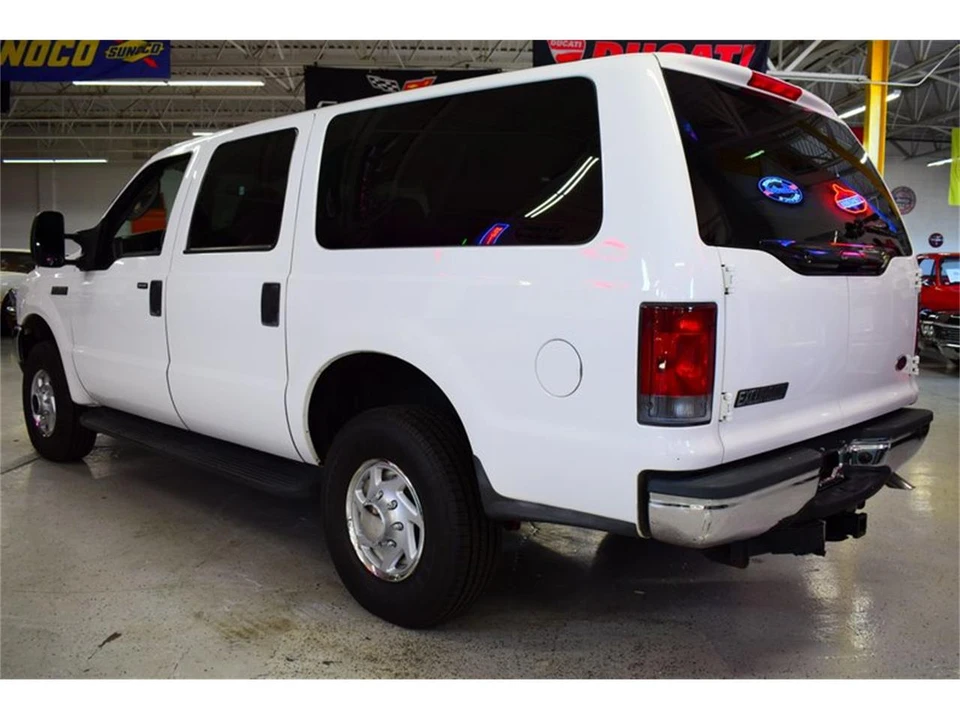 2004 Ford Excursion - Image 12 of 31