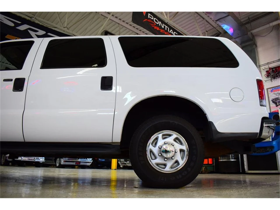 2004 Ford Excursion - Image 18 of 31
