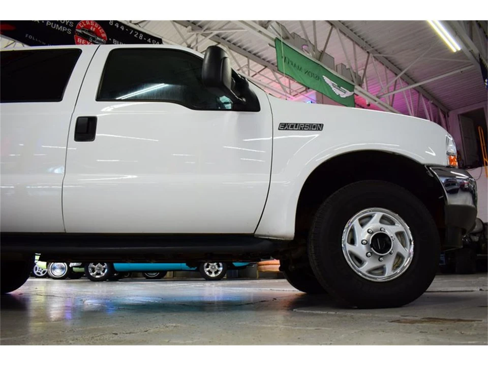 2004 Ford Excursion - Image 8 of 31