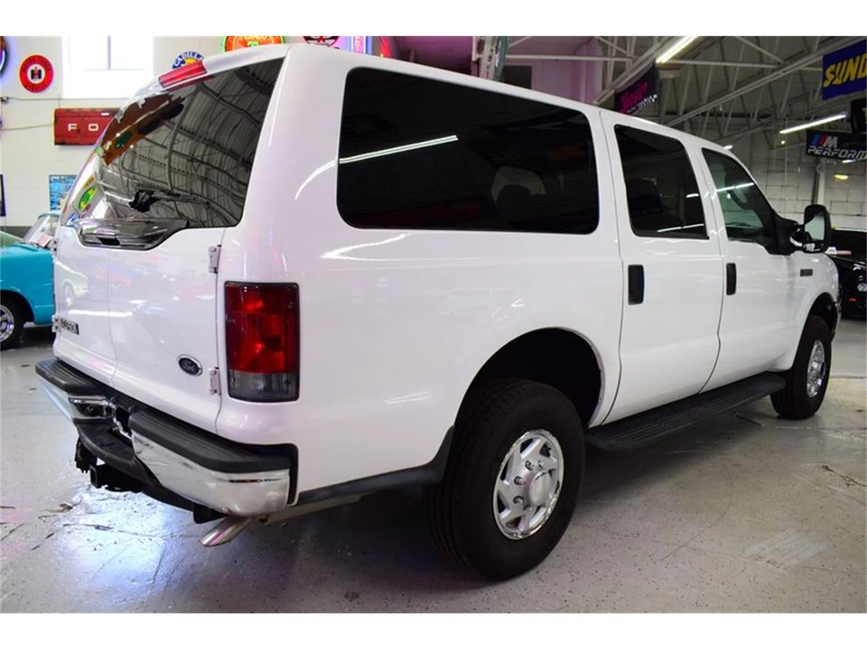 2004 Ford Excursion - Image 9 of 31