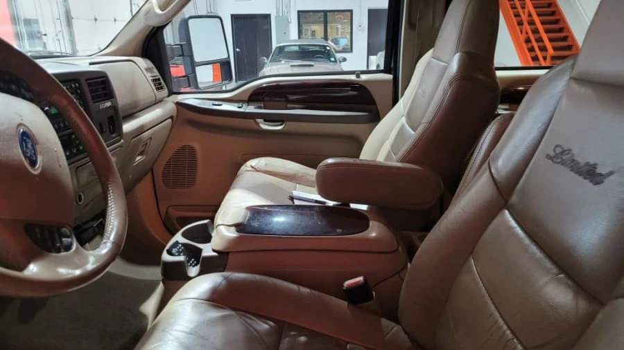 2004 Ford Excursion - Image 7 of 10