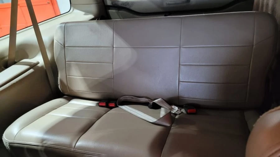 2004 Ford Excursion - Image 9 of 10
