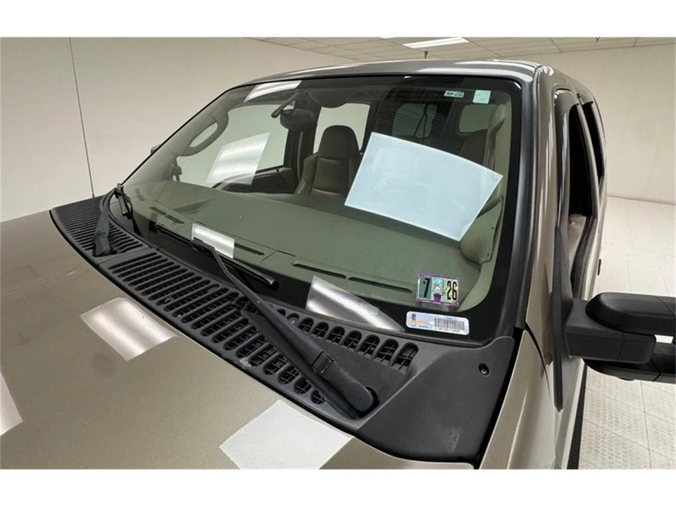 2004 Ford Excursion - Image 13 of 31