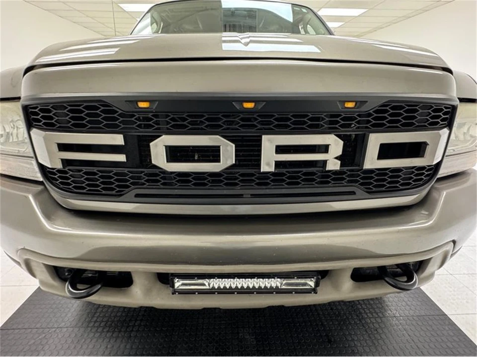 2004 Ford Excursion - Image 9 of 31
