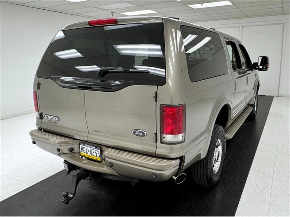 2004 Ford Excursion - Image 5 of 31
