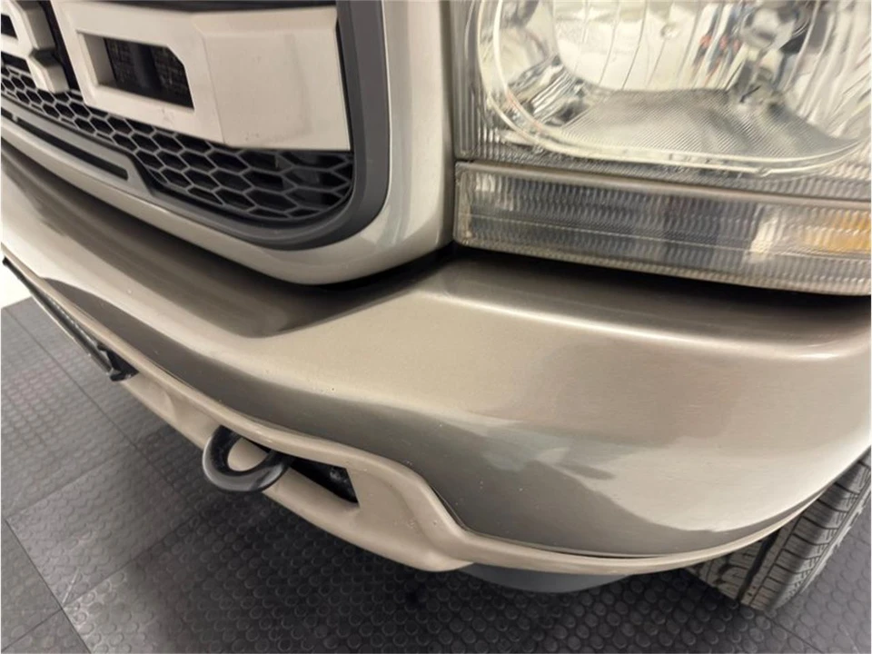 2004 Ford Excursion - Image 24 of 31