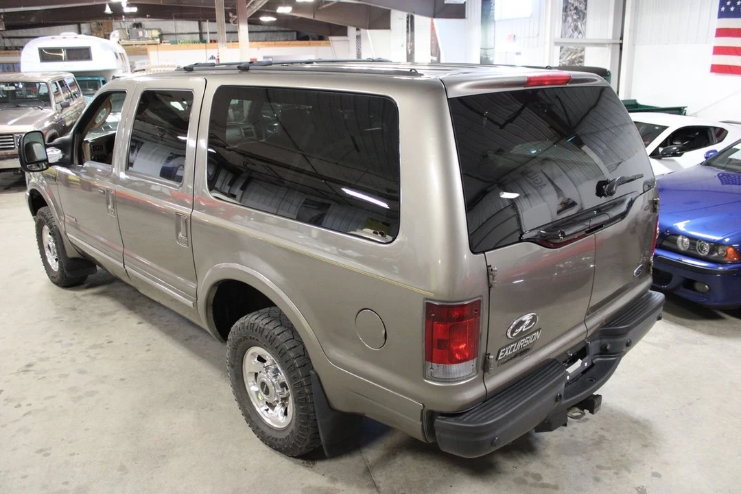 2004 Ford Excursion - Image 18 of 21