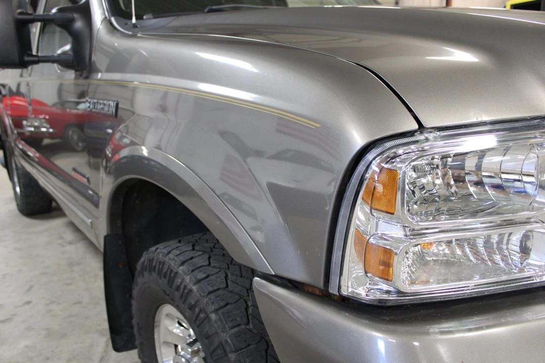 2004 Ford Excursion - Image 14 of 21
