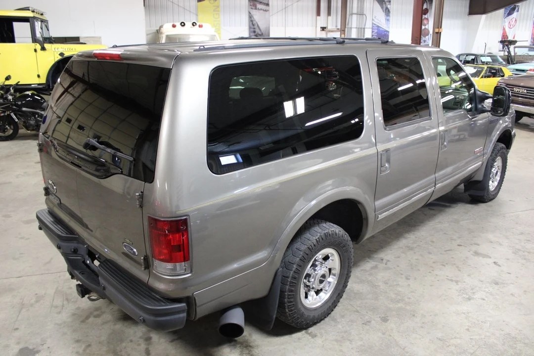 2004 Ford Excursion - Image 19 of 21