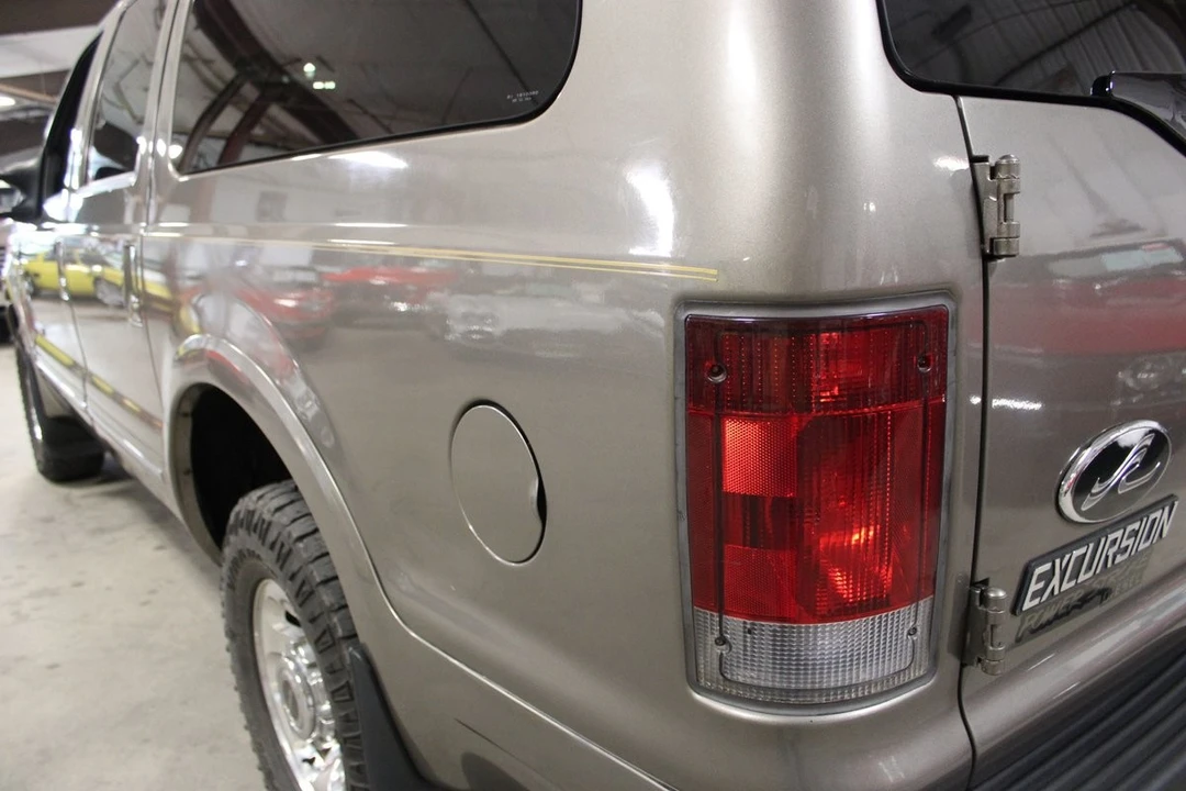 2004 Ford Excursion - Image 12 of 12
