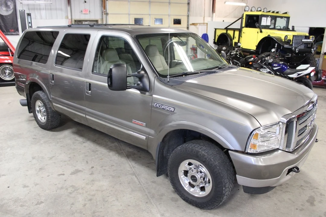2004 Ford Excursion - Image 20 of 21