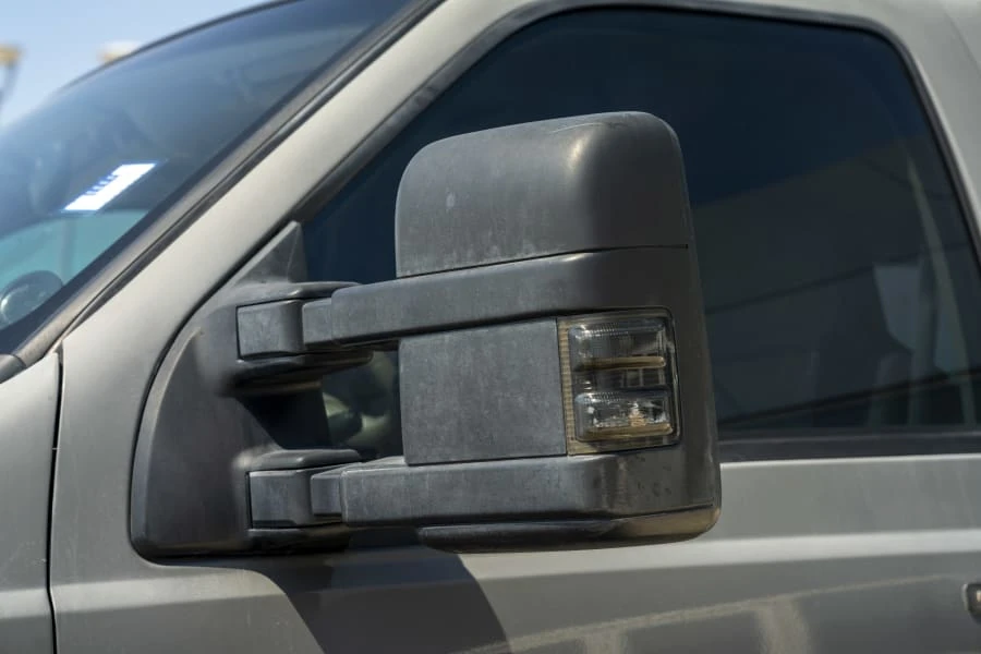 2004 Ford Excursion - Image 9 of 28