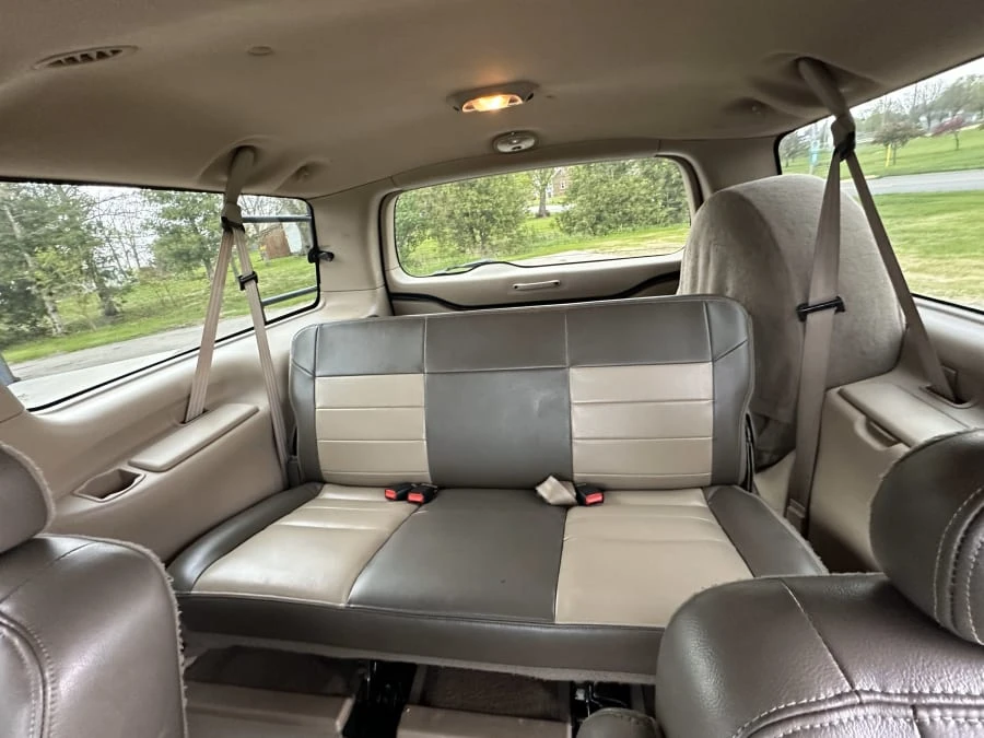 2004 Ford Excursion - Image 11 of 14