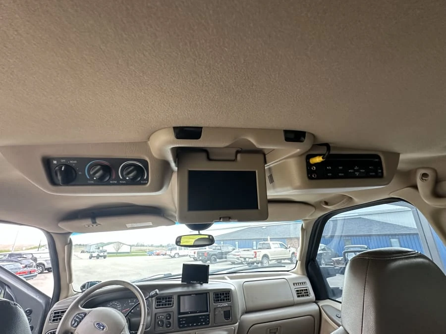 2004 Ford Excursion - Image 14 of 14