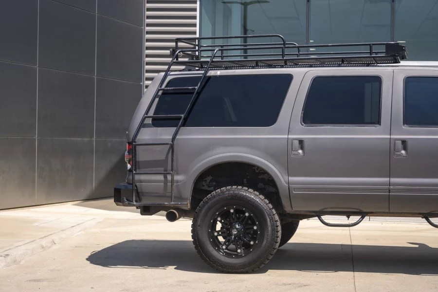 2004 Ford Excursion - Image 13 of 28