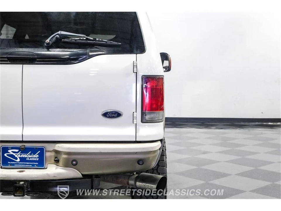 2004 Ford Excursion - Image 26 of 31