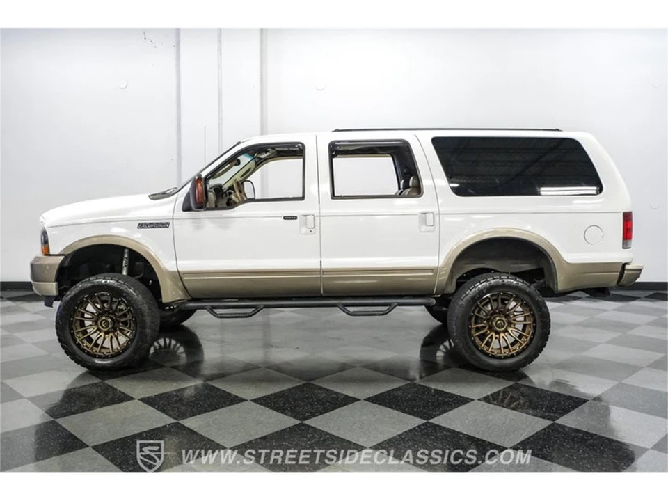 2004 Ford Excursion - Image 2 of 31