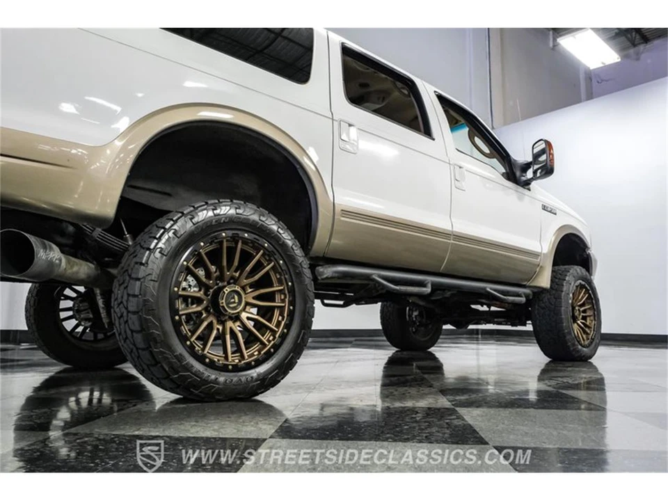 2004 Ford Excursion - Image 28 of 31