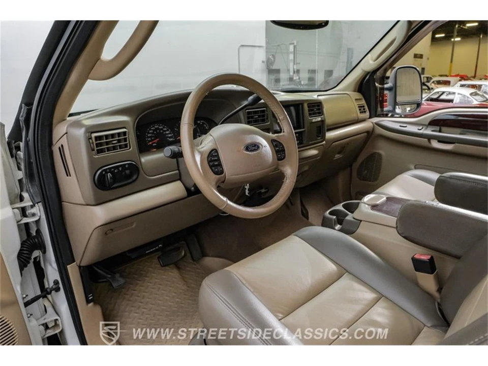 2004 Ford Excursion - Image 4 of 31