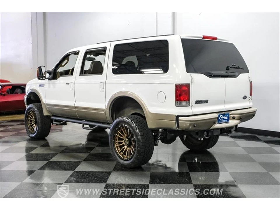 2004 Ford Excursion - Image 9 of 31