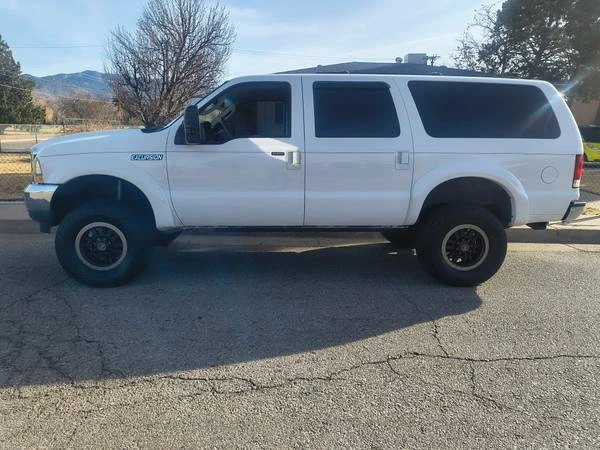2004 Ford Excursion - Image 2 of 19