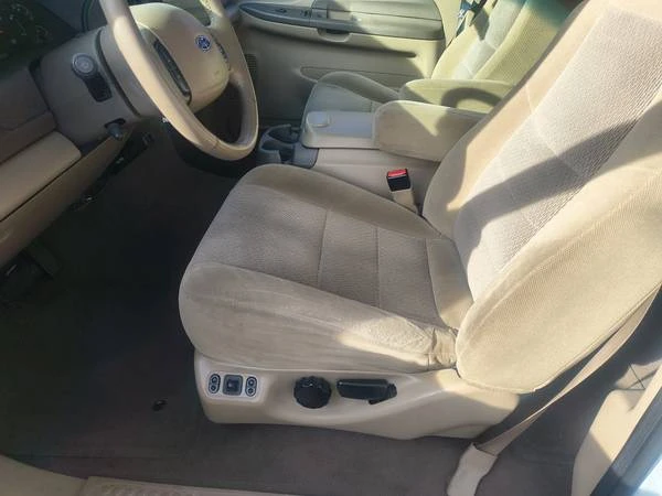 2004 Ford Excursion - Image 15 of 19