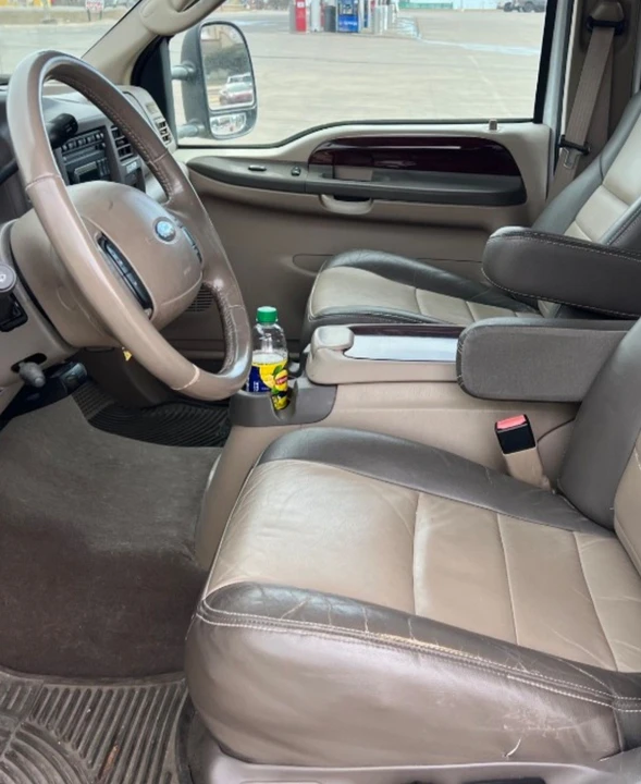 2004 Ford Excursion - Image 2 of 6