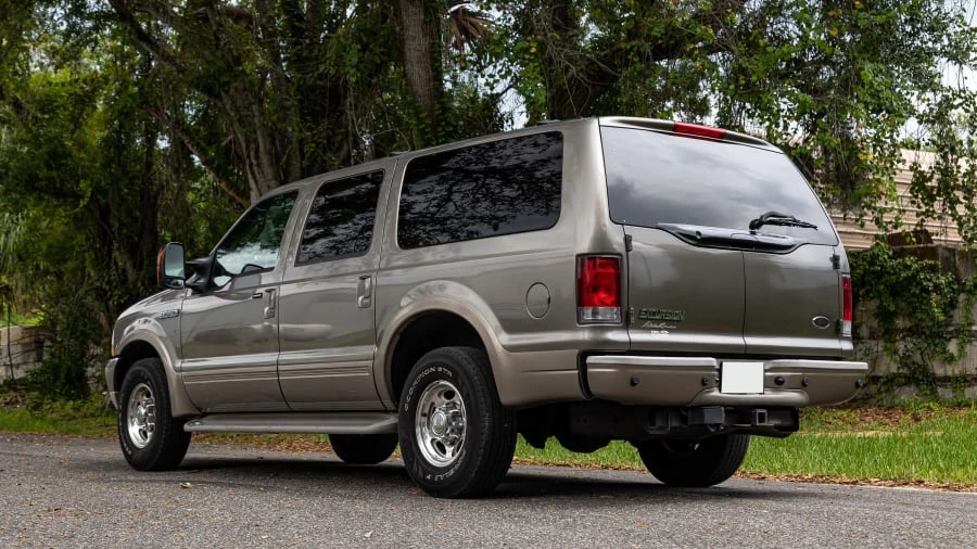 2004 Ford Excursion - Image 23 of 27