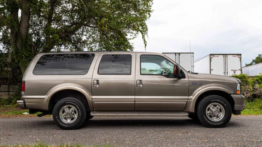 2004 Ford Excursion - Image 25 of 27