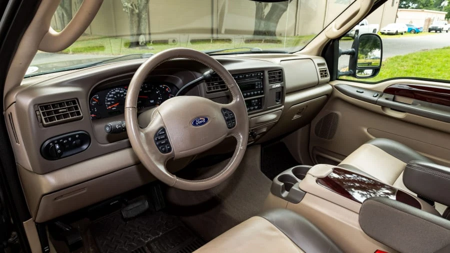 2004 Ford Excursion - Image 4 of 27