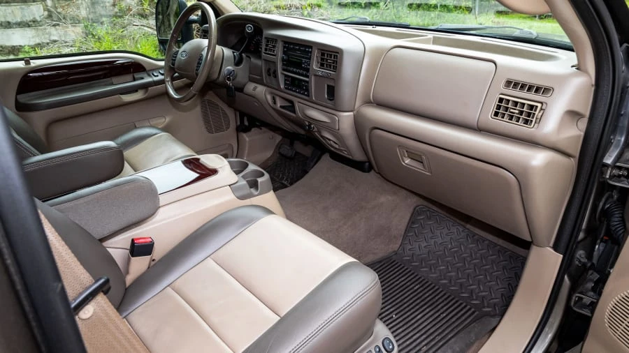 2004 Ford Excursion - Image 5 of 27