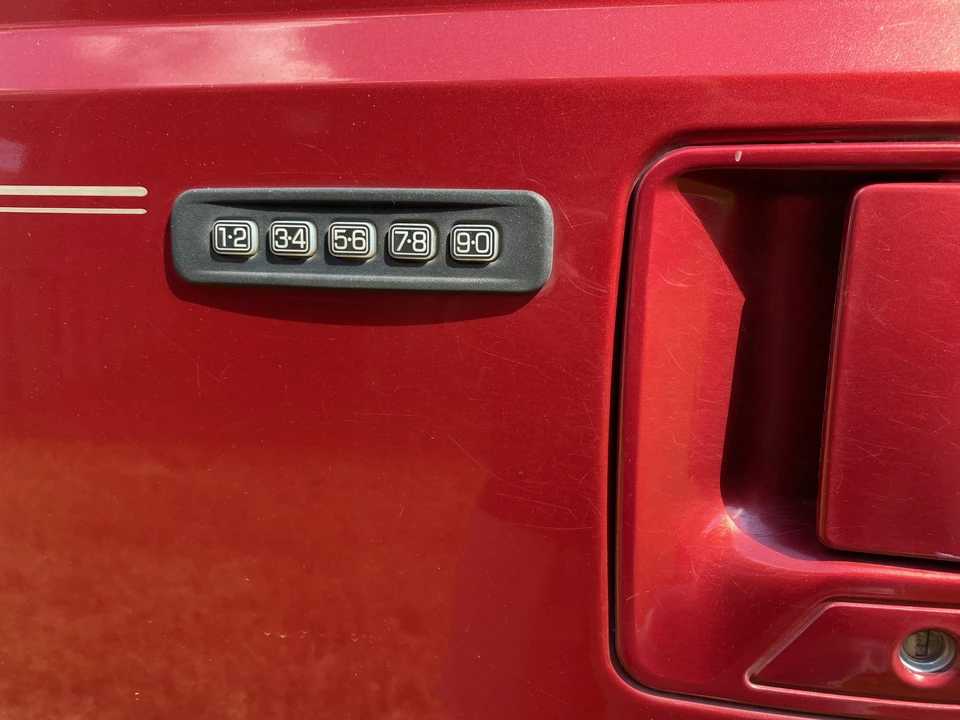 2004 Ford Excursion - Image 22 of 31
