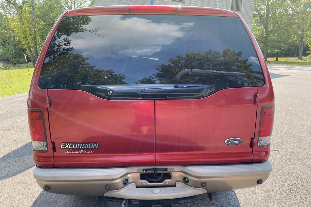 2004 Ford Excursion - Image 5 of 31