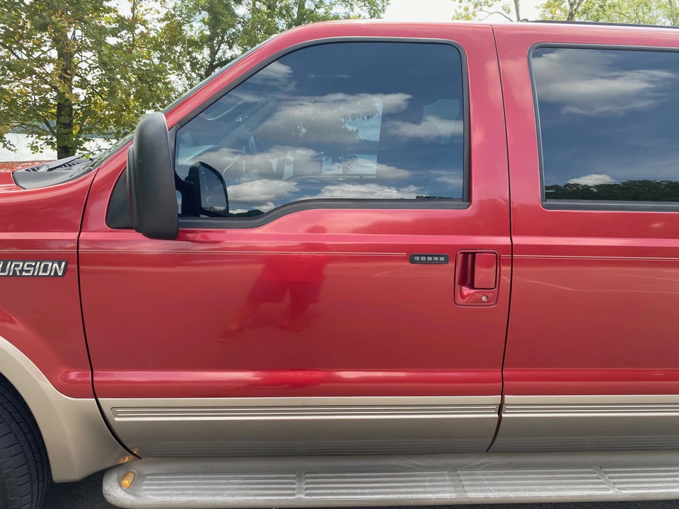 2004 Ford Excursion - Image 21 of 31