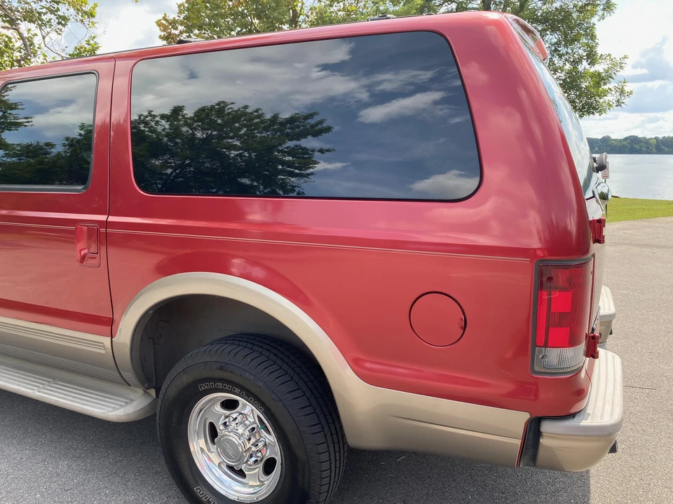 2004 Ford Excursion - Image 24 of 31