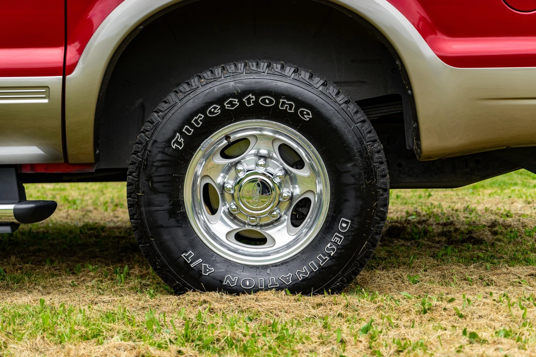 2004 Ford Excursion - Image 22 of 31