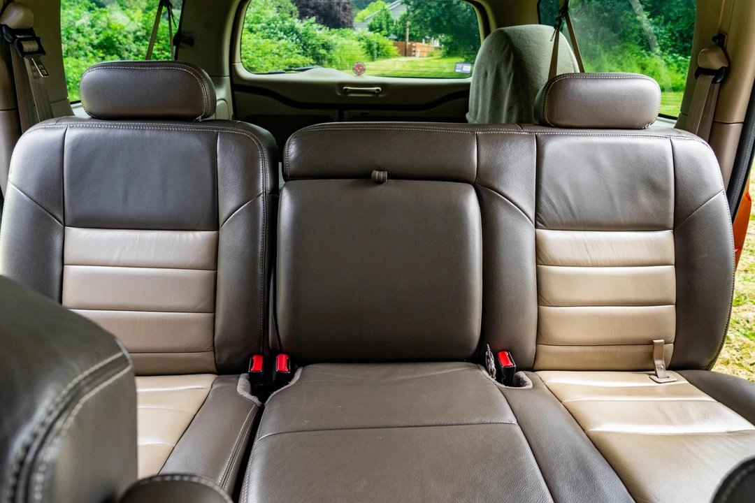 2004 Ford Excursion - Image 27 of 31