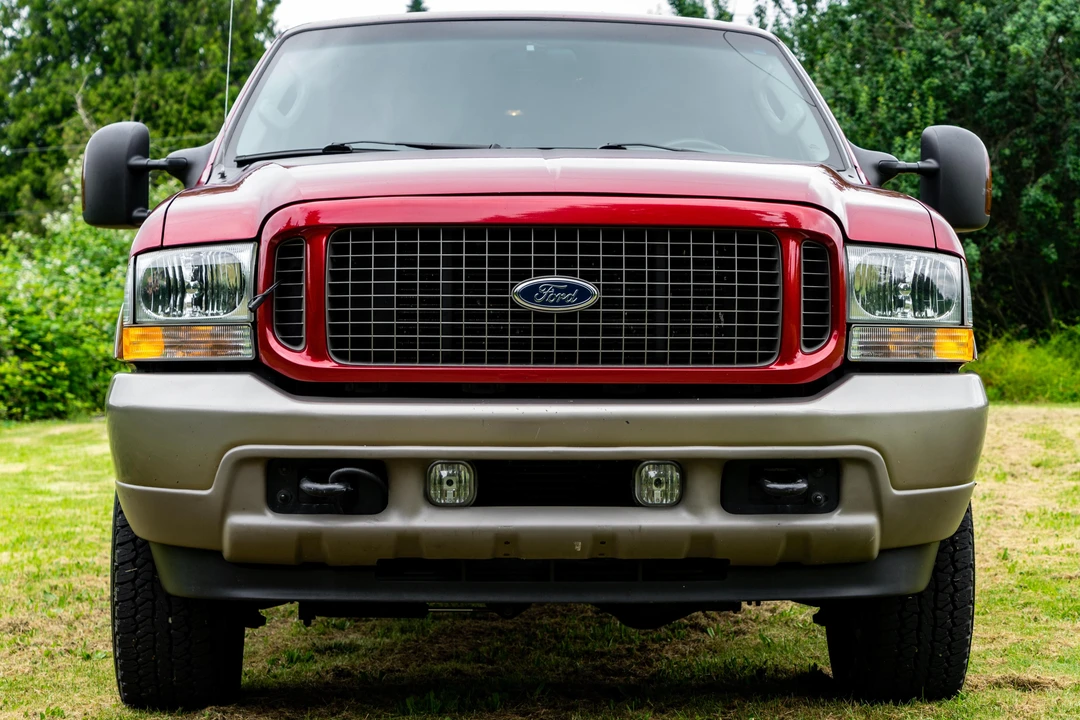 2004 Ford Excursion - Image 2 of 31