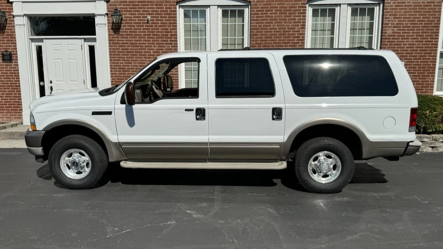 2004 Ford Excursion - Image 2 of 10